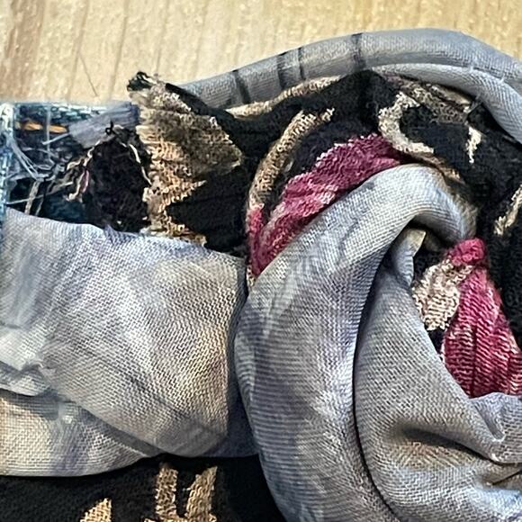 Repurposed Upcycled Levi's Jeans Shoulder Bag - Picture 6 of 7